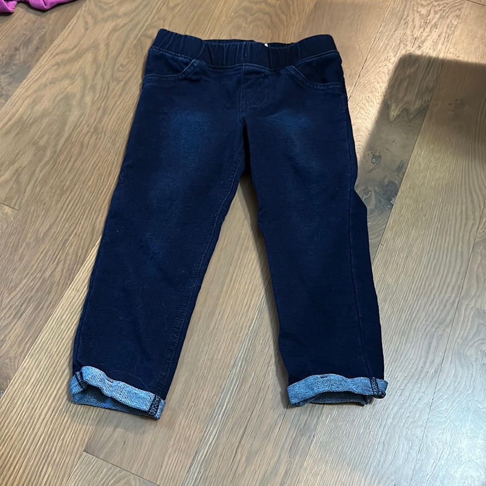 Jumping Bean Kids Jeans Size 5 excellent condition!goes with anything!